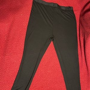 Like new..thin & stretchy! No holes or marks.